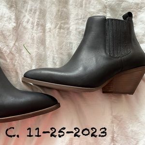 Portland Leather Goods Dakota Boots size 9.5